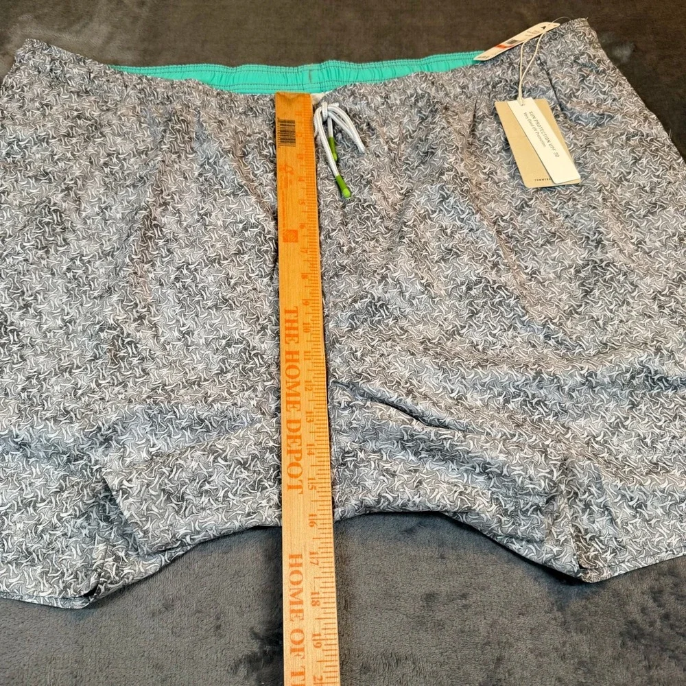 Tommy Bahama Naples Crescent Wave Swim Trunks Mens 3XL Big Shadow Grey UPF 30